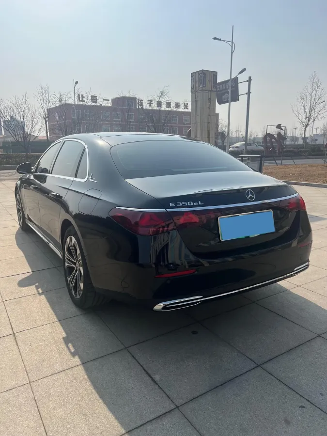 2024 Mercedes-Benz E Class 2.0T 204HP L4 9AT PHEV 25.4KWH,autocango,china used car exporter,china ev exporter,chinese used car exporter,chinese used ev exporter
