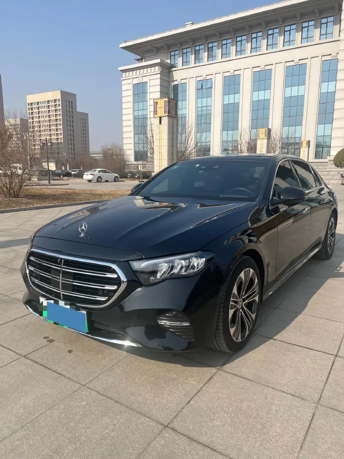 2024 Mercedes-Benz E Class 2.0T 204HP L4 9AT PHEV 25.4KWH,autocango,china used car exporter,china ev exporter,chinese used car exporter,chinese used ev exporter