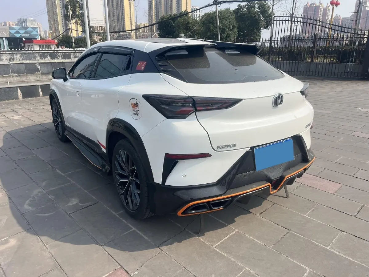 2022 ChangAn UNI-T 1.5T 188HP L4 7DCT,autocango,china used car exporter,china ev exporter,chinese used car exporter,chinese used ev exporter