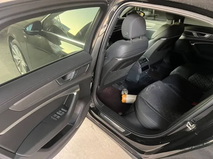 2024 Audi A6L 2.0T 245HP L4 7DCT,autocango,china used car exporter,china ev exporter,chinese used car exporter,chinese used ev exporter