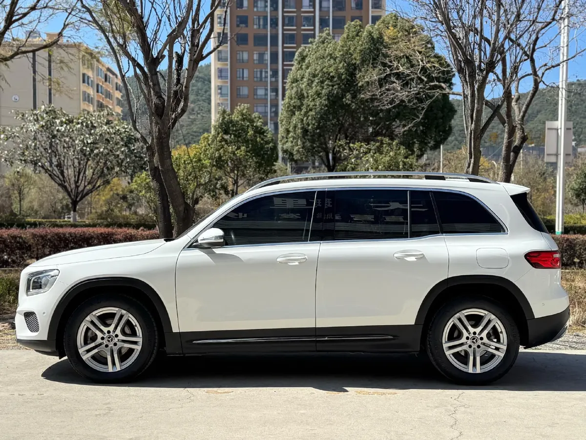 2020 Mercedes-Benz GLB Class 1.3T 136HP L4 7DCT,autocango,china used car exporter,china ev exporter,chinese used car exporter,chinese used ev exporter