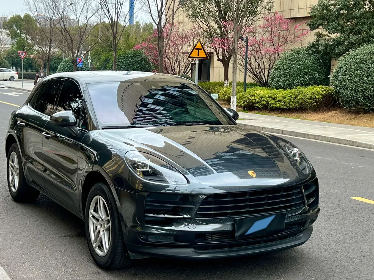 2021 Porsche Macan 2.0T 252HP L4 7DCT,autocango,china used car exporter,china ev exporter,chinese used car exporter,chinese used ev exporter