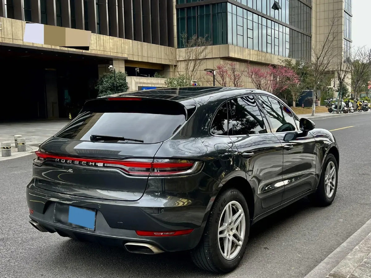 2021 Porsche Macan 2.0T 252HP L4 7DCT,autocango,china used car exporter,china ev exporter,chinese used car exporter,chinese used ev exporter