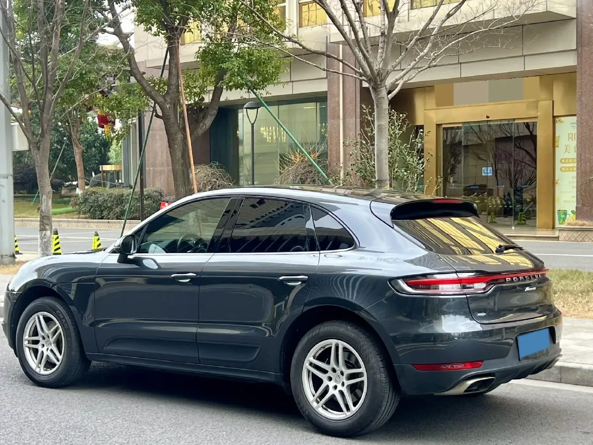 2021 Porsche Macan 2.0T 252HP L4 7DCT,autocango,china used car exporter,china ev exporter,chinese used car exporter,chinese used ev exporter