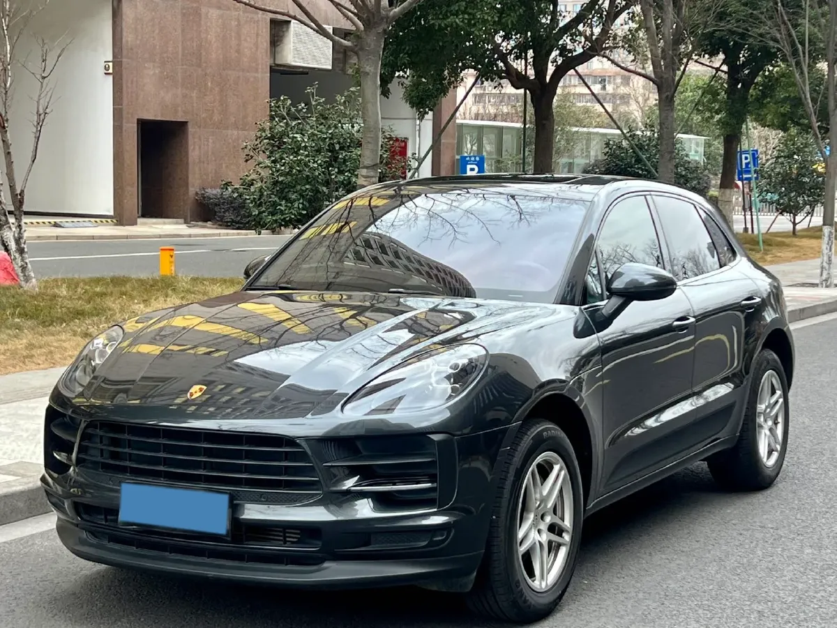 2021 Porsche Macan 2.0T 252HP L4 7DCT,autocango,china used car exporter,china ev exporter,chinese used car exporter,chinese used ev exporter
