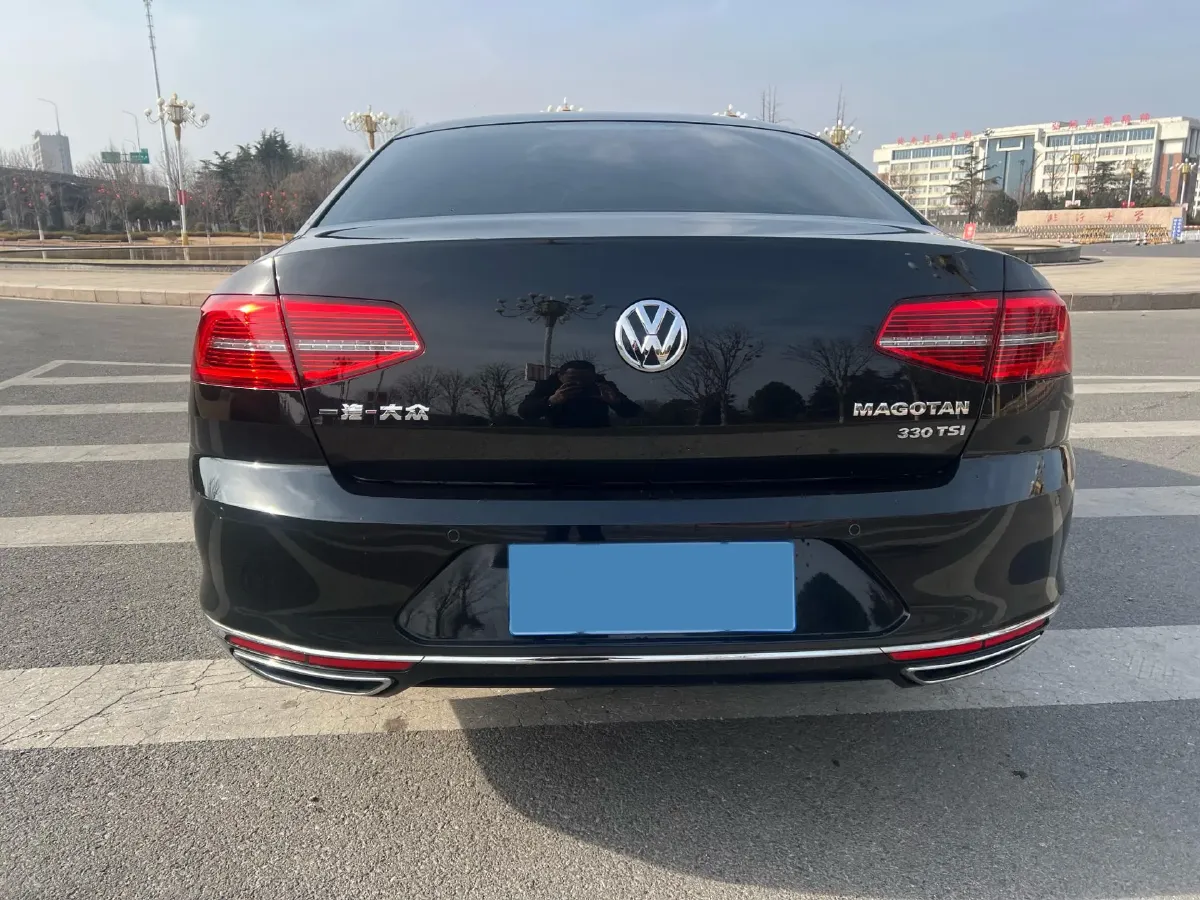 2018 Volkswagen Magotan 1.8T 180HP L4 7DCT,autocango,china used car exporter,china ev exporter,chinese used car exporter,chinese used ev exporter