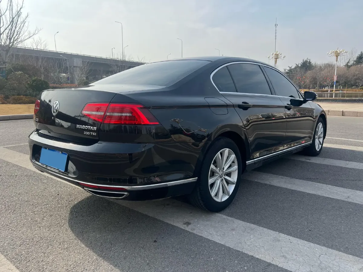 2018 Volkswagen Magotan 1.8T 180HP L4 7DCT,autocango,china used car exporter,china ev exporter,chinese used car exporter,chinese used ev exporter
