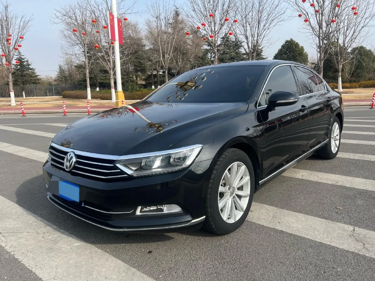 2018 Volkswagen Magotan 1.8T 180HP L4 7DCT,autocango,china used car exporter,china ev exporter,chinese used car exporter,chinese used ev exporter