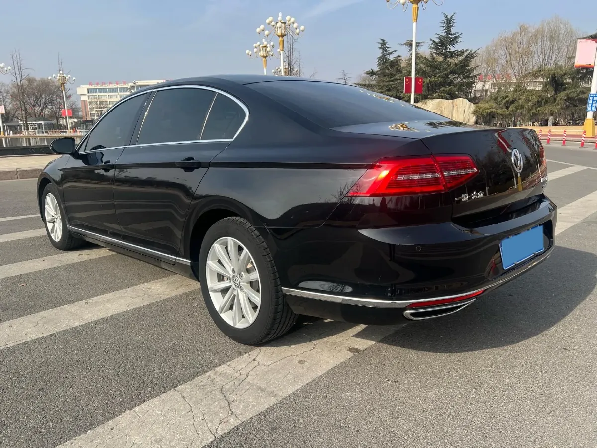 2018 Volkswagen Magotan 1.8T 180HP L4 7DCT,autocango,china used car exporter,china ev exporter,chinese used car exporter,chinese used ev exporter