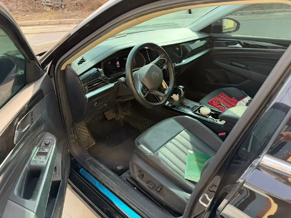 2023 Volkswagen Passat 2.0T 186HP L4 7DCT,autocango,china used car exporter,china ev exporter,chinese used car exporter,chinese used ev exporter