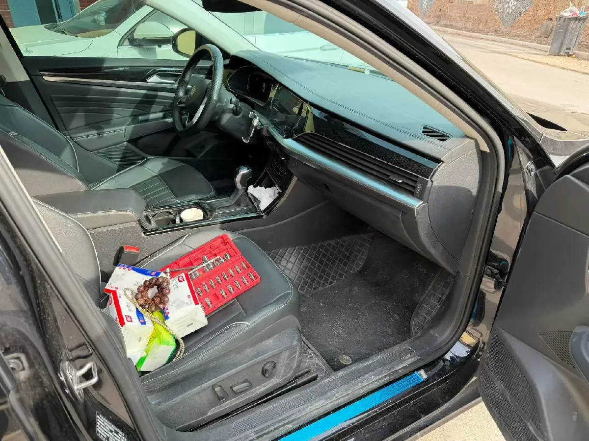 2023 Volkswagen Passat 2.0T 186HP L4 7DCT,autocango,china used car exporter,china ev exporter,chinese used car exporter,chinese used ev exporter