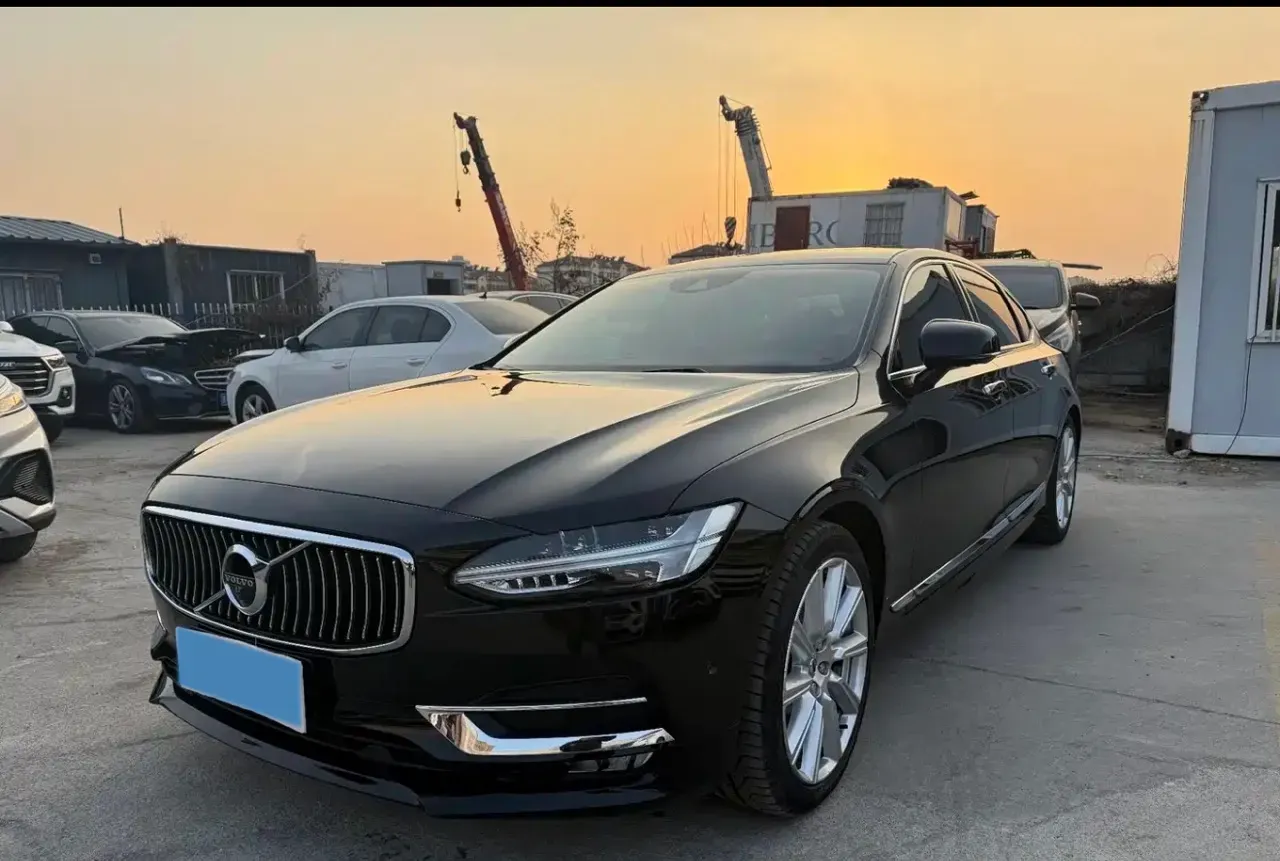 2019 Volvo S90 2.0T 254HP L4 8AT,autocango,china used car exporter,china ev exporter,chinese used car exporter,chinese used ev exporter