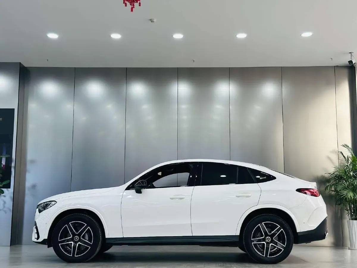 2024 Mercedes-Benz GLC Coupe 2.0T 204HP L4 9AT,autocango,china used car exporter,china ev exporter,chinese used car exporter,chinese used ev exporter