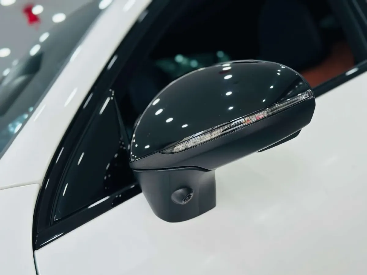 2024 Mercedes-Benz GLC Coupe 2.0T 204HP L4 9AT,autocango,china used car exporter,china ev exporter,chinese used car exporter,chinese used ev exporter