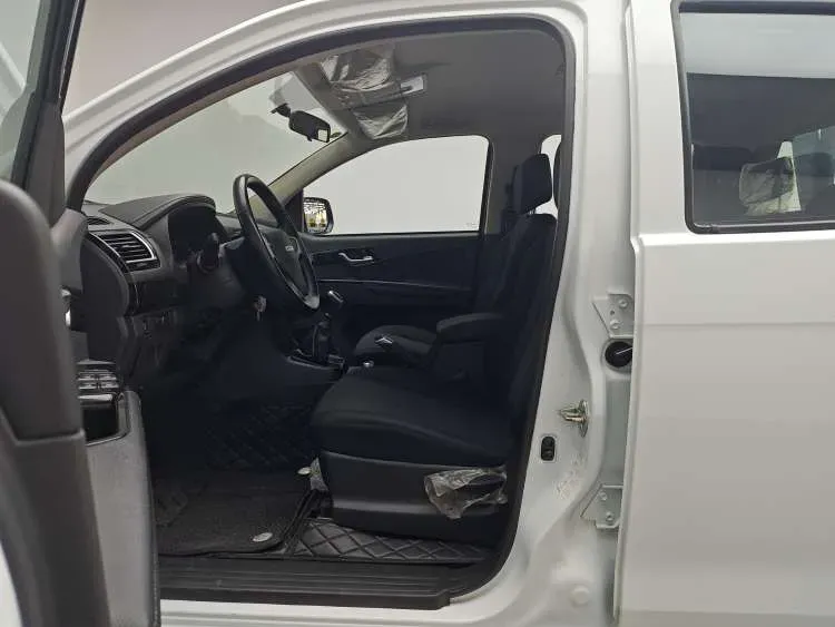 2020 Isuzu LingTuo 2.5T 150HP L4 6MT,autocango,china used car exporter,china ev exporter,chinese used car exporter,chinese used ev exporter