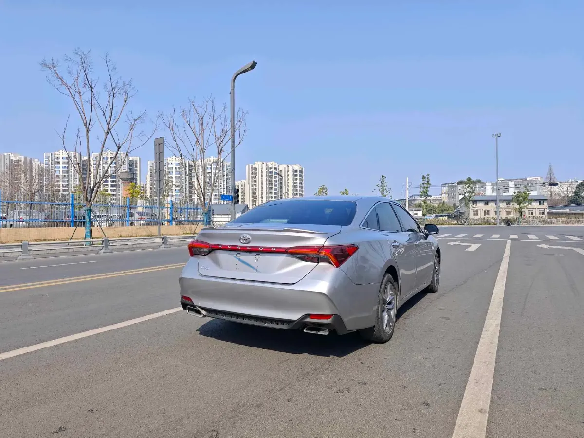 2022 Toyota Avalon 2.5L 209HP L4 8AT,autocango,china used car exporter,china ev exporter,chinese used car exporter,chinese used ev exporter
