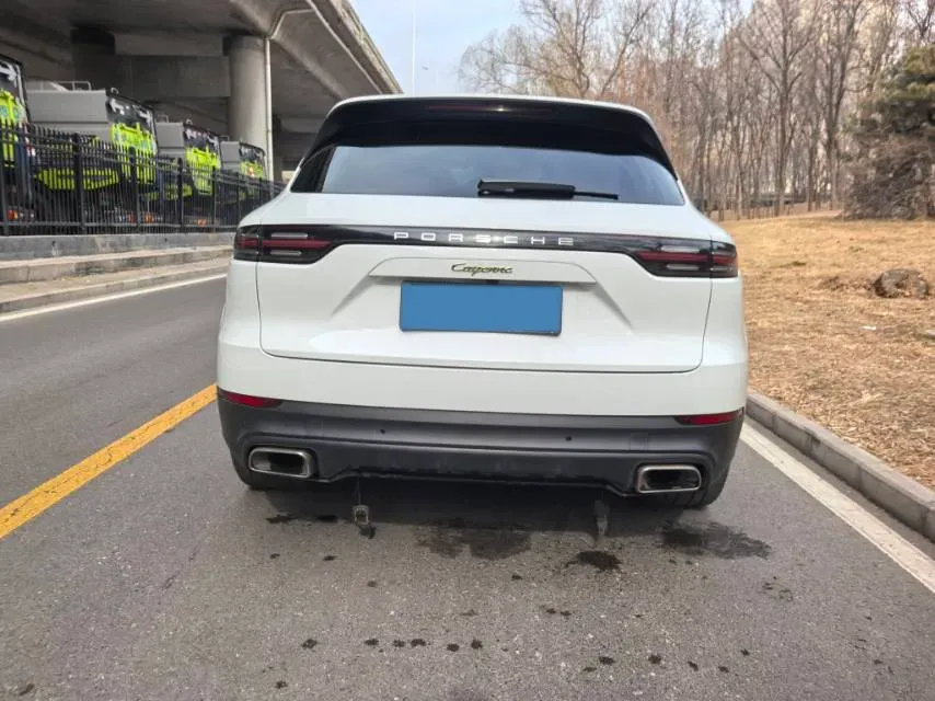 2022 Porsche Cayenne 2.0T 252HP L4 8AT PHEV 17.9KWH,autocango,china used car exporter,china ev exporter,chinese used car exporter,chinese used ev exporter