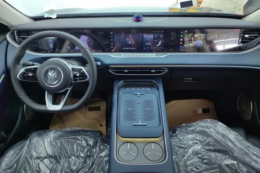 2024 Voyah FREE 1.5T 150HP L4 REEV 39.2KWH,autocango,china used car exporter,china ev exporter,chinese used car exporter,chinese used ev exporter