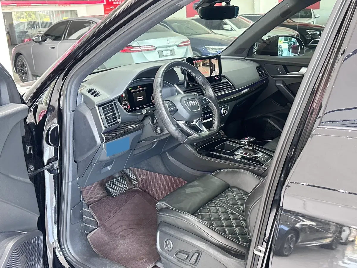 2021 Audi Q5L Sportback 2.0T 252HP L4 7DCT,autocango,china used car exporter,china ev exporter,chinese used car exporter,chinese used ev exporter