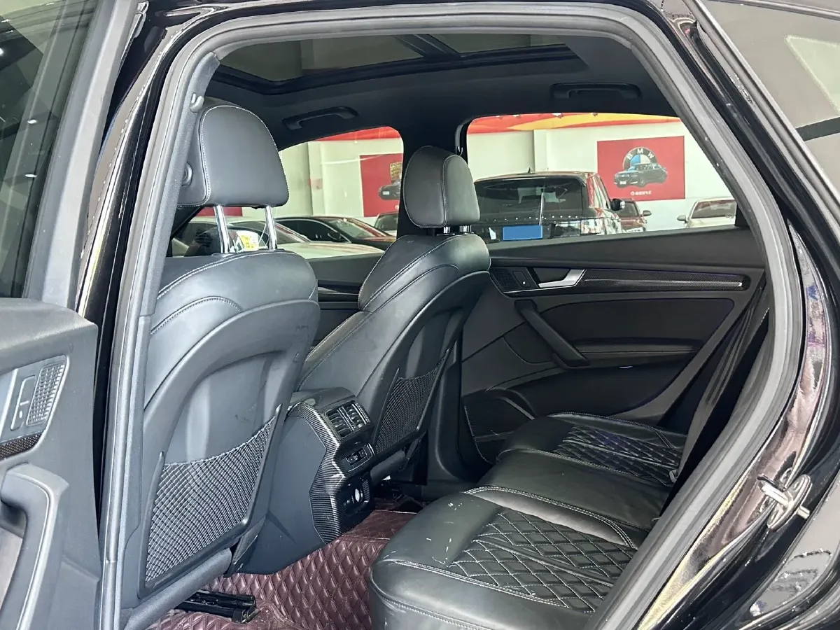 2021 Audi Q5L Sportback 2.0T 252HP L4 7DCT,autocango,china used car exporter,china ev exporter,chinese used car exporter,chinese used ev exporter