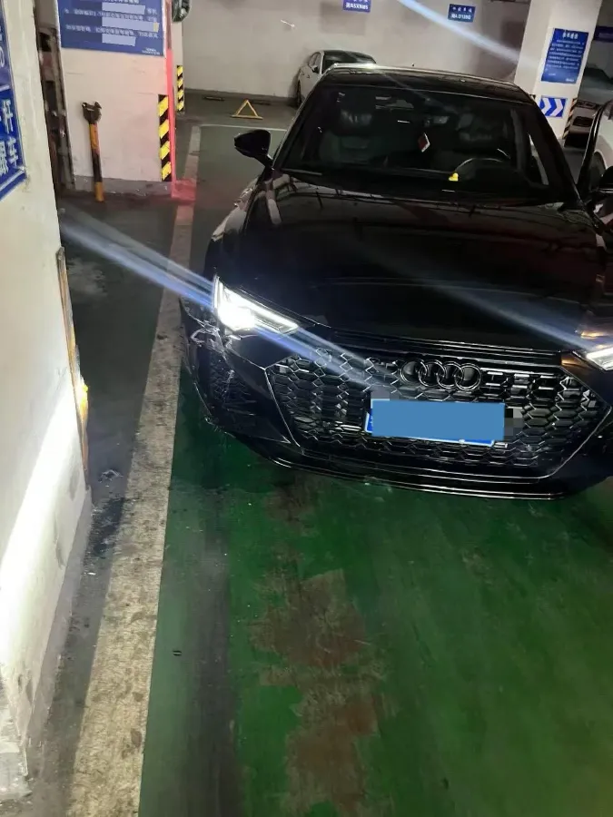 2021 Audi A6L 2.0T 190HP L4 7DCT,autocango,china used car exporter,china ev exporter,chinese used car exporter,chinese used ev exporter