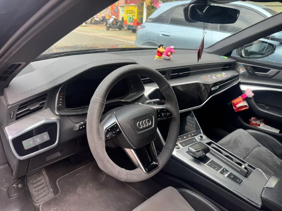 2021 Audi A6L 2.0T 190HP L4 7DCT,autocango,china used car exporter,china ev exporter,chinese used car exporter,chinese used ev exporter