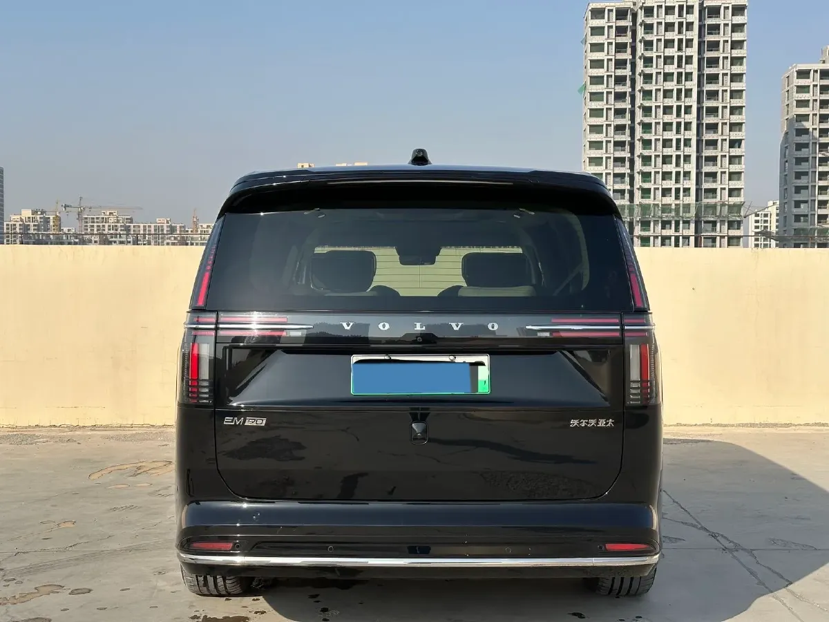 2025 Volvo EM90 BEV 116KWH,autocango,china used car exporter,china ev exporter,chinese used car exporter,chinese used ev exporter