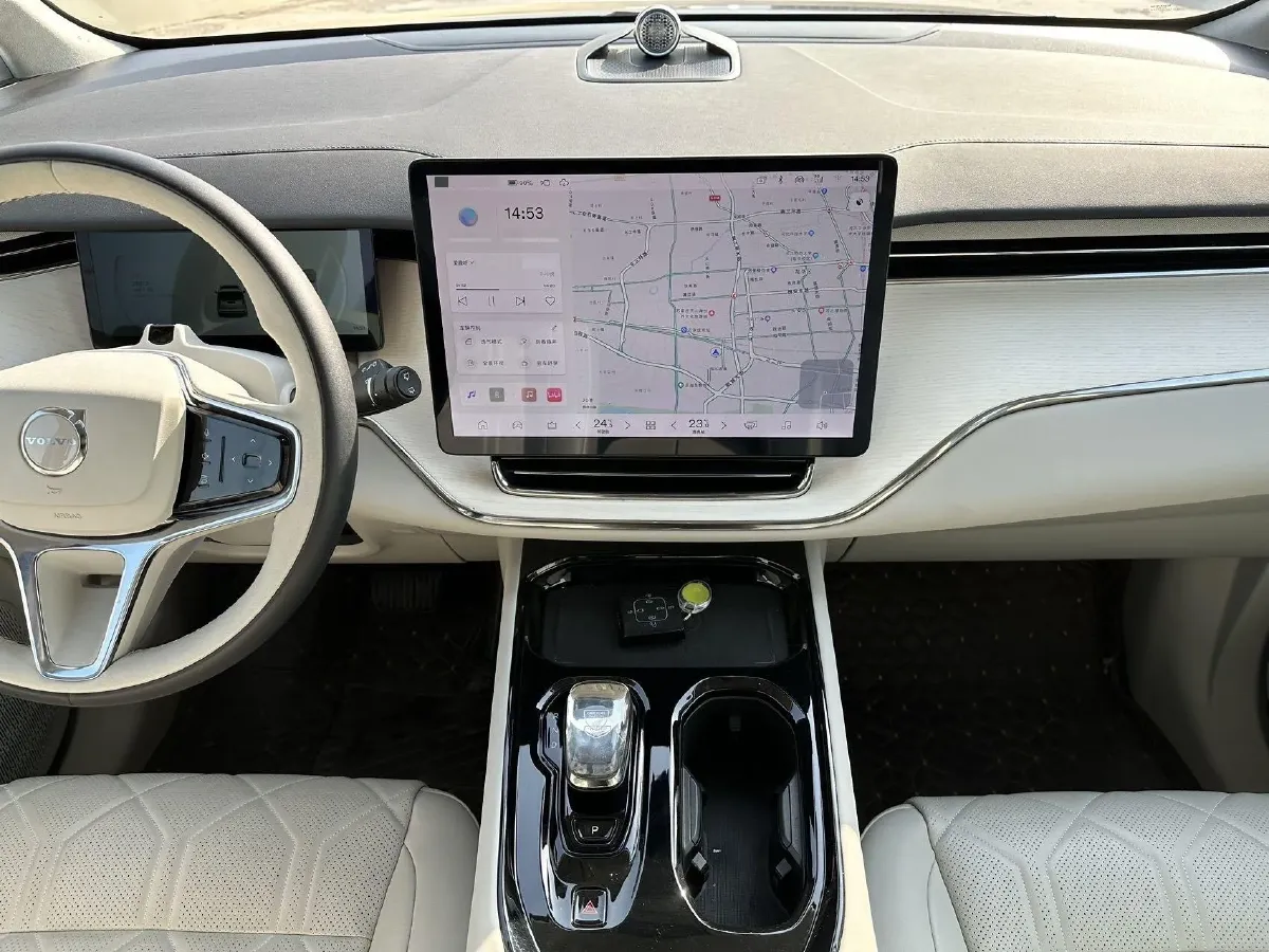 2025 Volvo EM90 BEV 116KWH,autocango,china used car exporter,china ev exporter,chinese used car exporter,chinese used ev exporter