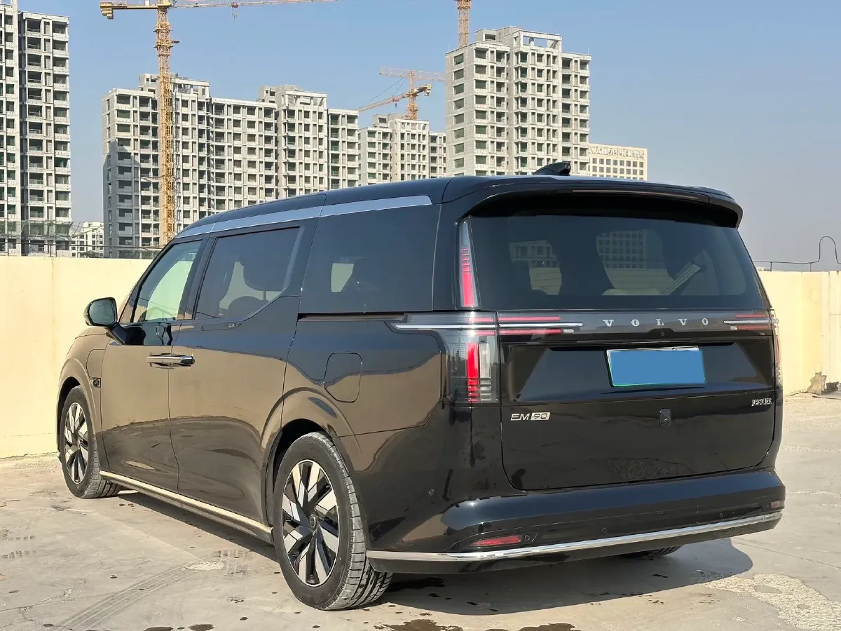 2025 Volvo EM90 BEV 116KWH,autocango,china used car exporter,china ev exporter,chinese used car exporter,chinese used ev exporter