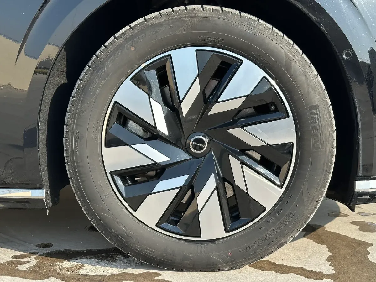 2025 Volvo EM90 BEV 116KWH,autocango,china used car exporter,china ev exporter,chinese used car exporter,chinese used ev exporter