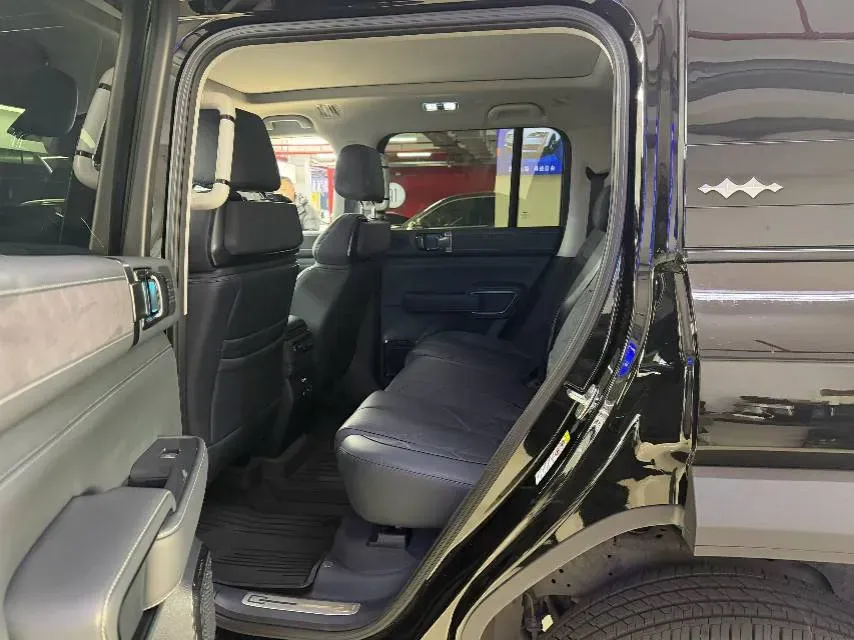 2023 FangChengBao Bao 5 1.5T 194HP L4 E-CVT PHEV 31.8KWH,autocango,china used car exporter,china ev exporter,chinese used car exporter,chinese used ev exporter