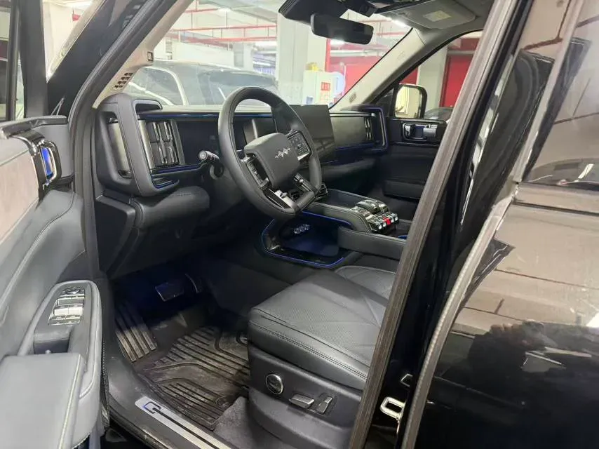 2023 FangChengBao Bao 5 1.5T 194HP L4 E-CVT PHEV 31.8KWH,autocango,china used car exporter,china ev exporter,chinese used car exporter,chinese used ev exporter