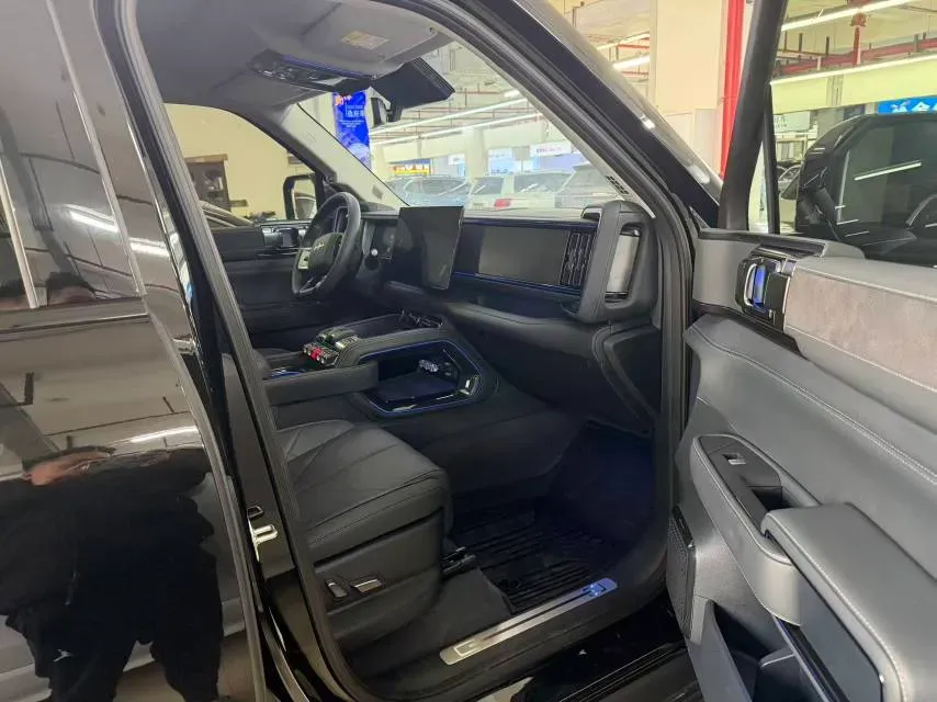 2023 FangChengBao Bao 5 1.5T 194HP L4 E-CVT PHEV 31.8KWH,autocango,china used car exporter,china ev exporter,chinese used car exporter,chinese used ev exporter