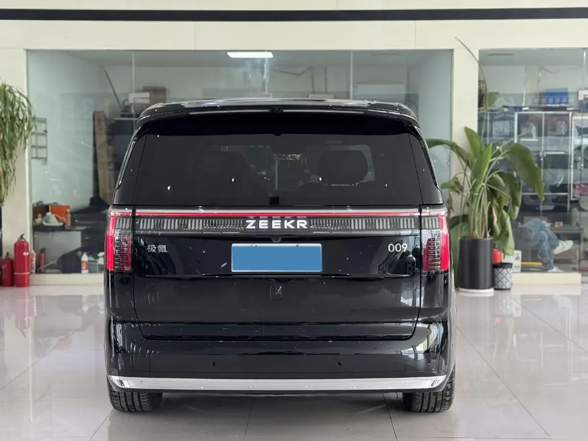 2024 Zeekr 009 BEV 108KWH,autocango,china used car exporter,china ev exporter,chinese used car exporter,chinese used ev exporter