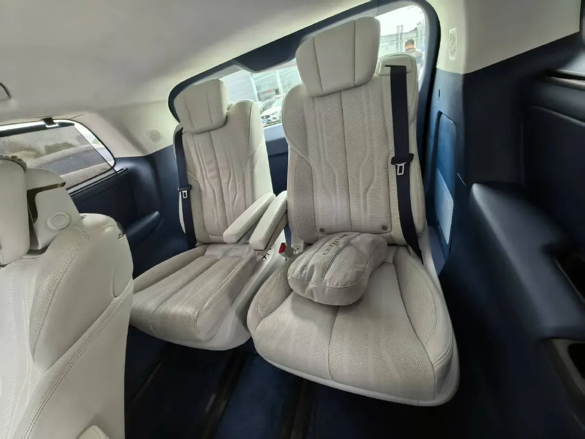 2023 Buick Century 2.0T 237HP L4 9AT,autocango,china used car exporter,china ev exporter,chinese used car exporter,chinese used ev exporter