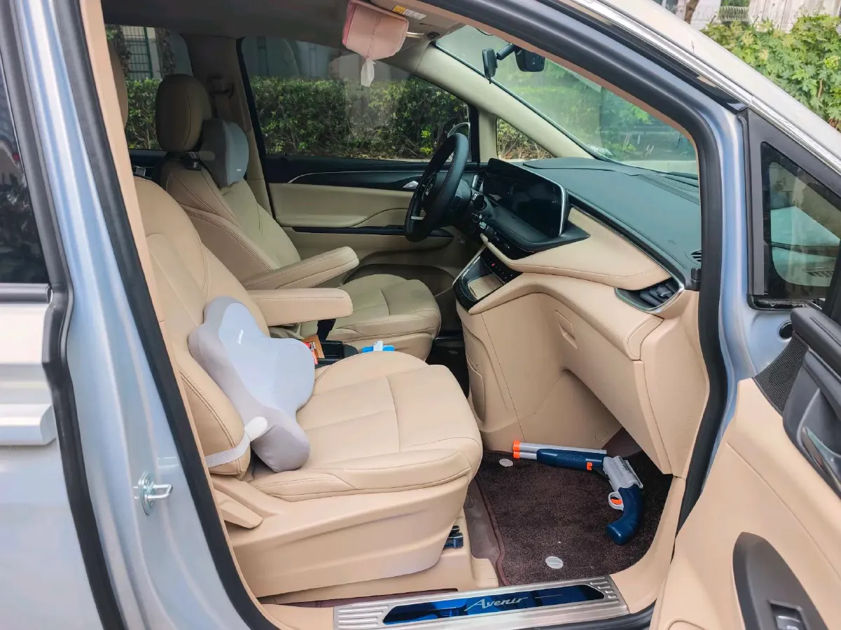 2025 Buick GL8 2.0T 237HP L4 9AT,autocango,china used car exporter,china ev exporter,chinese used car exporter,chinese used ev exporter