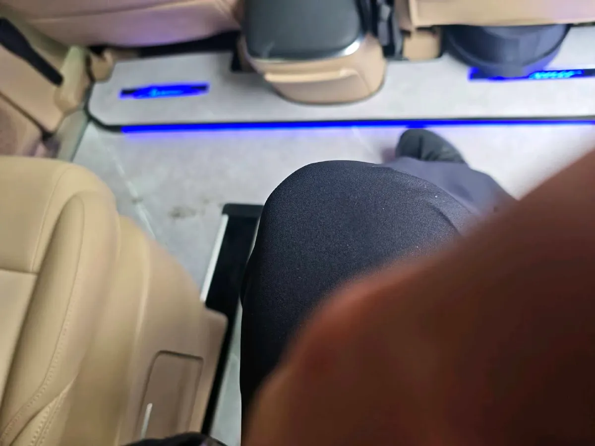 2025 Buick GL8 2.0T 237HP L4 9AT,autocango,china used car exporter,china ev exporter,chinese used car exporter,chinese used ev exporter