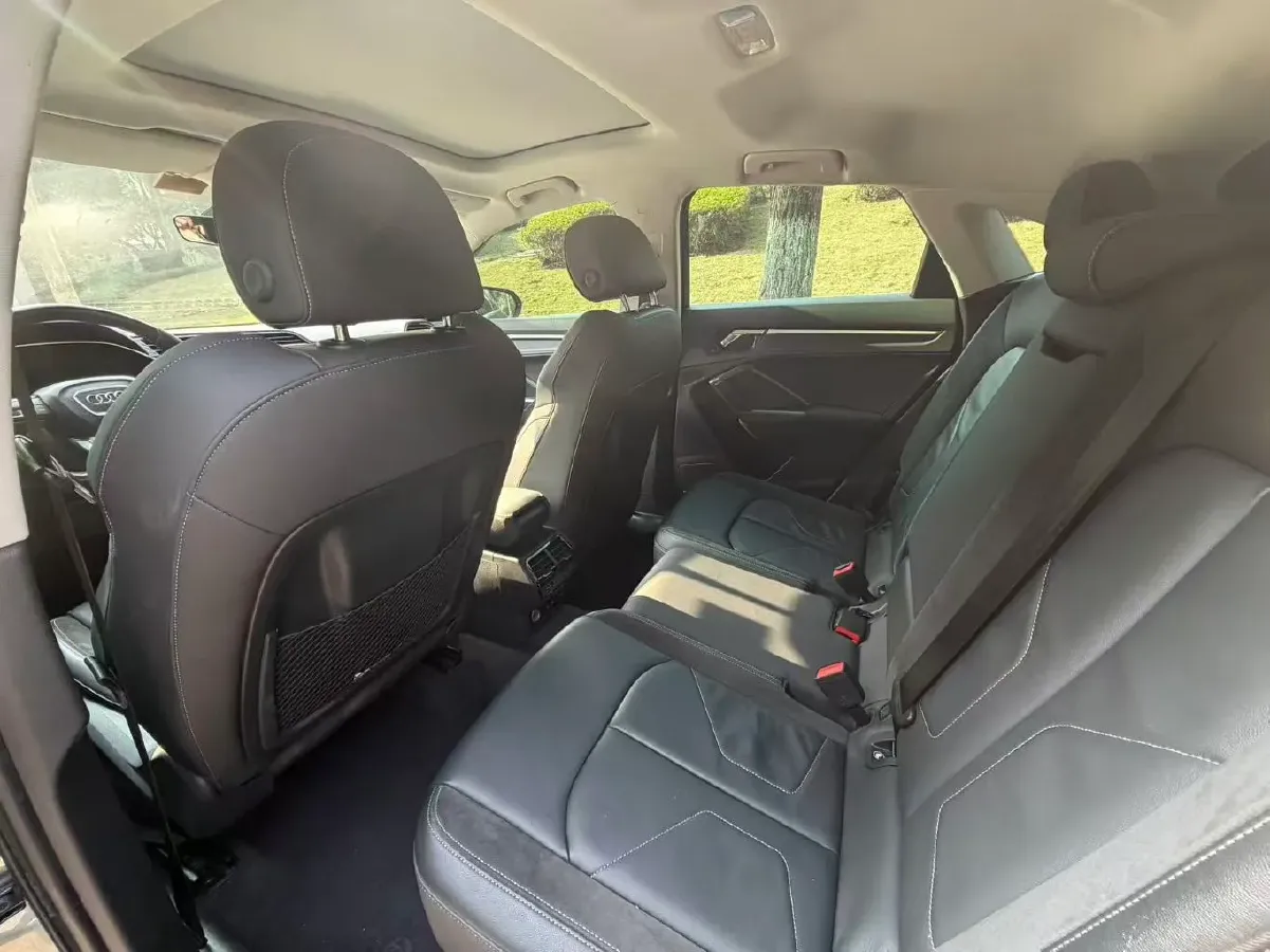 2020 Audi Q3 Sportback 2.0T 220HP L4 7DCT,autocango,china used car exporter,china ev exporter,chinese used car exporter,chinese used ev exporter