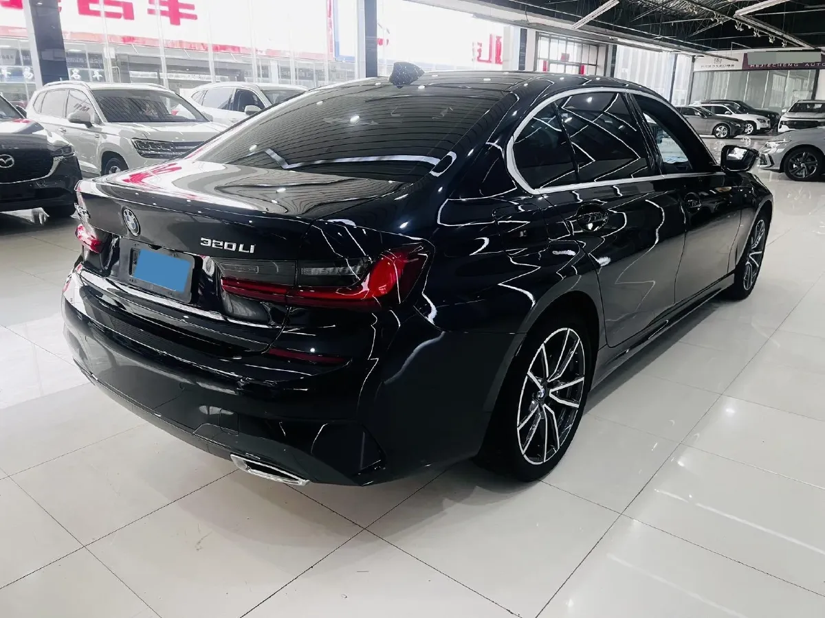 2022 BMW 3 Series 2.0T 156HP L4 8AT,autocango,china used car exporter,china ev exporter,chinese used car exporter,chinese used ev exporter
