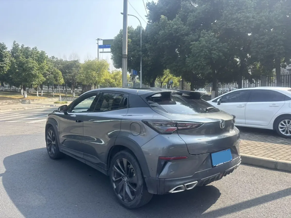 2020 ChangAn UNI-T 1.5T 180HP L4 7DCT,autocango,china used car exporter,china ev exporter,chinese used car exporter,chinese used ev exporter