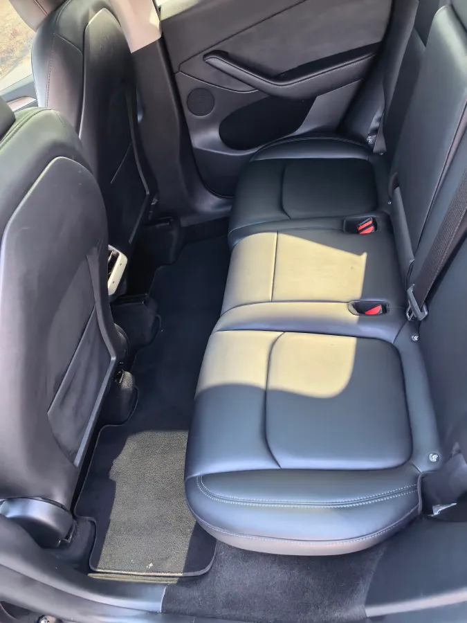 2022 Tesla Model Y BEV 60KWH,autocango,china used car exporter,china ev exporter,chinese used car exporter,chinese used ev exporter