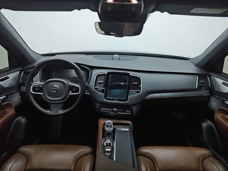 2021 Volvo XC90 2.0T 299HP L4 8AT,autocango,china used car exporter,china ev exporter,chinese used car exporter,chinese used ev exporter