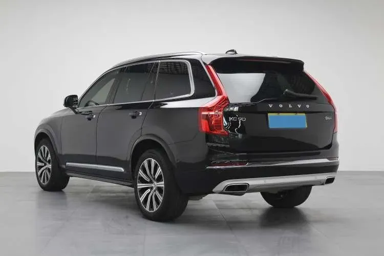 2021 Volvo XC90 2.0T 299HP L4 8AT,autocango,china used car exporter,china ev exporter,chinese used car exporter,chinese used ev exporter