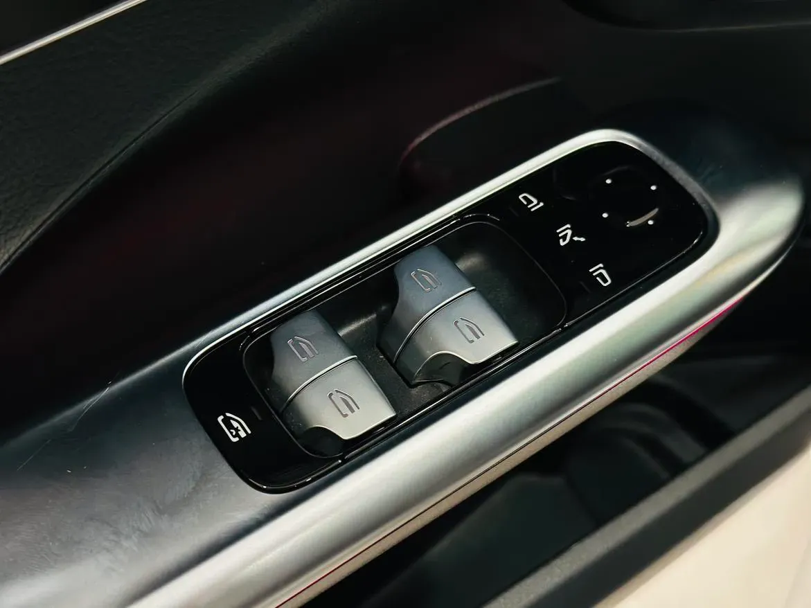 2024 Mercedes-Benz C Class 1.5T 204HP L4 9AT,autocango,china used car exporter,china ev exporter,chinese used car exporter,chinese used ev exporter