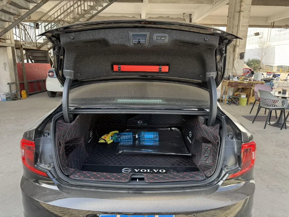 2021 Volvo S90 2.0T 250HP L4 8AT,autocango,china used car exporter,china ev exporter,chinese used car exporter,chinese used ev exporter