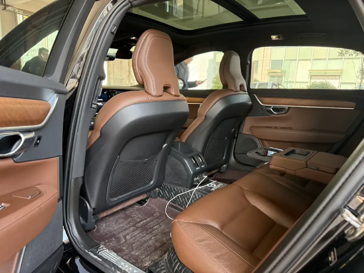 2021 Volvo S90 2.0T 250HP L4 8AT,autocango,china used car exporter,china ev exporter,chinese used car exporter,chinese used ev exporter