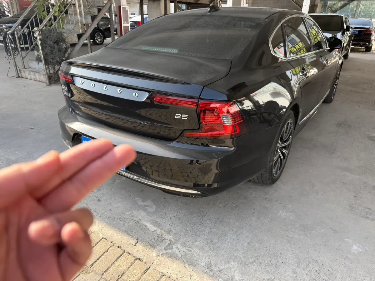 2021 Volvo S90 2.0T 250HP L4 8AT,autocango,china used car exporter,china ev exporter,chinese used car exporter,chinese used ev exporter