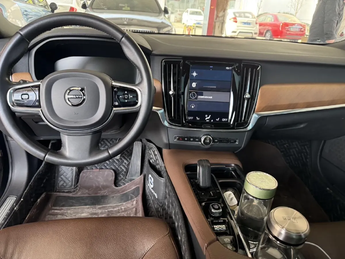 2021 Volvo S90 2.0T 250HP L4 8AT,autocango,china used car exporter,china ev exporter,chinese used car exporter,chinese used ev exporter