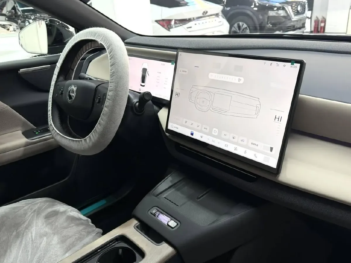 2026 Volvo XC70 PHEV 1.5T 156HP L4 3DHT PHEV,autocango,china used car exporter,china ev exporter,chinese used car exporter,chinese used ev exporter