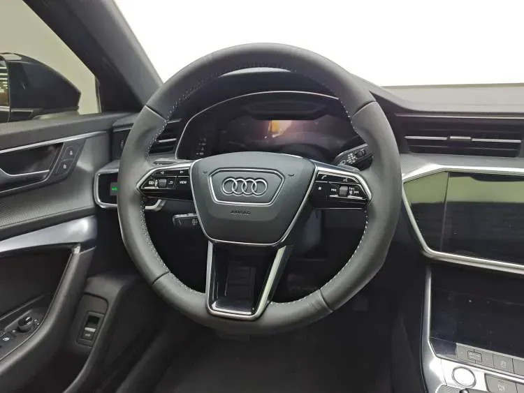 2019 Audi A6L 2.0T 190HP L4 7DCT,autocango,china used car exporter,china ev exporter,chinese used car exporter,chinese used ev exporter